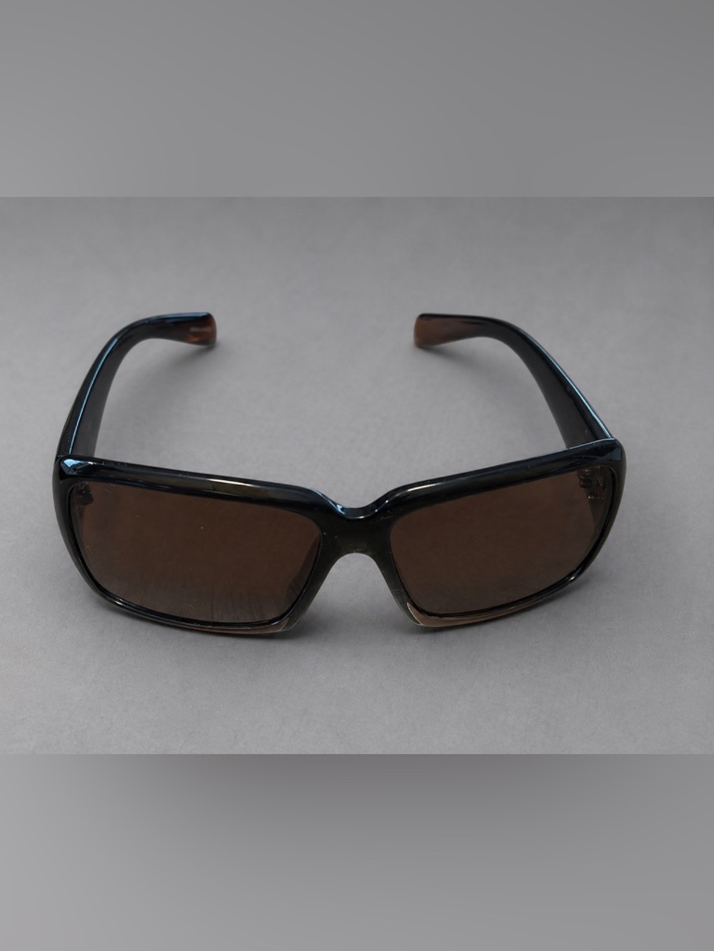 Izod brown sunglasses